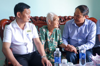 Phó Chủ tịch UBND tỉnh Y Nhuân Byă thăm người có công tiêu biểu tại xã Cư Pui và xã Krông Bông