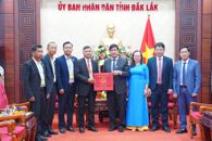Lãnh đạo tỉnh Đắk Lắk chào xã giao Đoàn đại biểu tỉnh Mondulkiri tham dự Lễ hội Sầu riêng Đắk Lắk năm 2026
