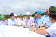 Chủ tịch UBND tỉnh Đỗ Hữu Huy kiểm tra thực địa Dự án Kè chống sạt lở bờ sông Krông Pách qua xã Vụ Bổn