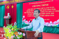 Đồng chí Tạ Anh Tuấn - Phó Bí thư Tỉnh ủy, Chủ tịch UBND tỉnh, Phó Trưởng Ban Chỉ đạo công tác bầu cử tỉnh Đắk Lắk làm việc tại xã Dray Bhăng